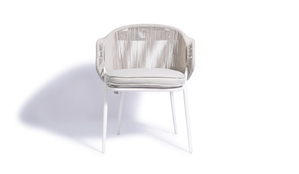 軽量なアルミ製屋外用椅子 MXダイニングチェア グレー | ガーデンファニチャーNUPLACE