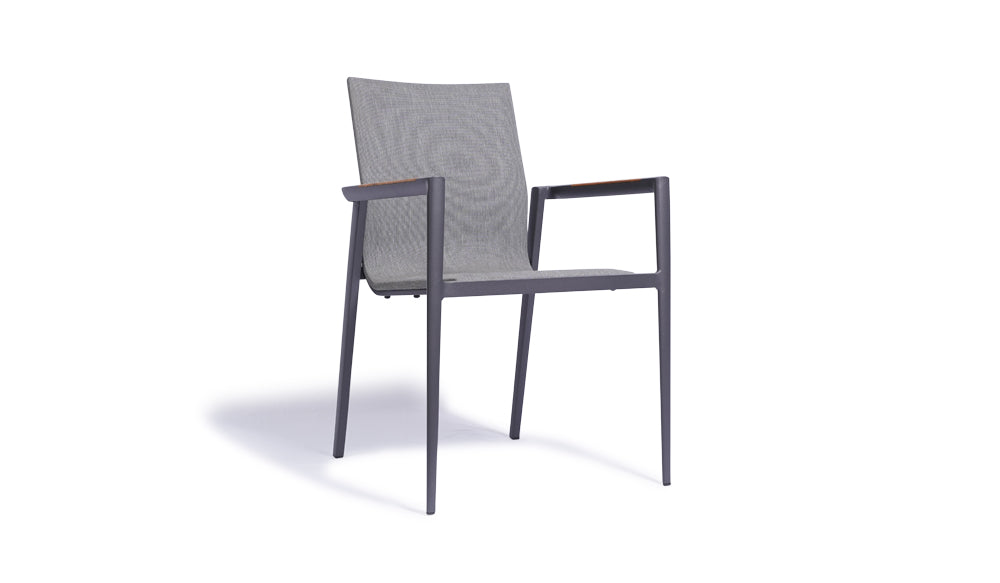 軽量なアルミ製屋外用椅子 PHOENIXチェア グレー | ガーデンファニチャーNUPLACE